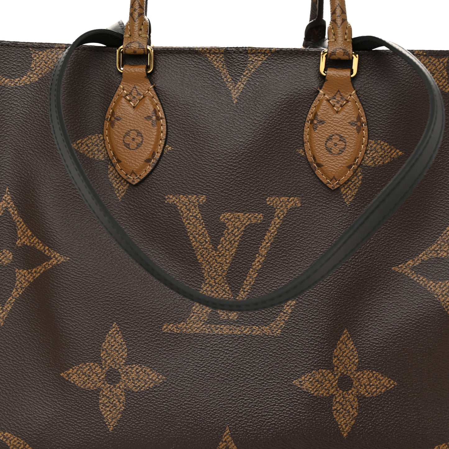 Reverse Monogram Giant Onthego MM