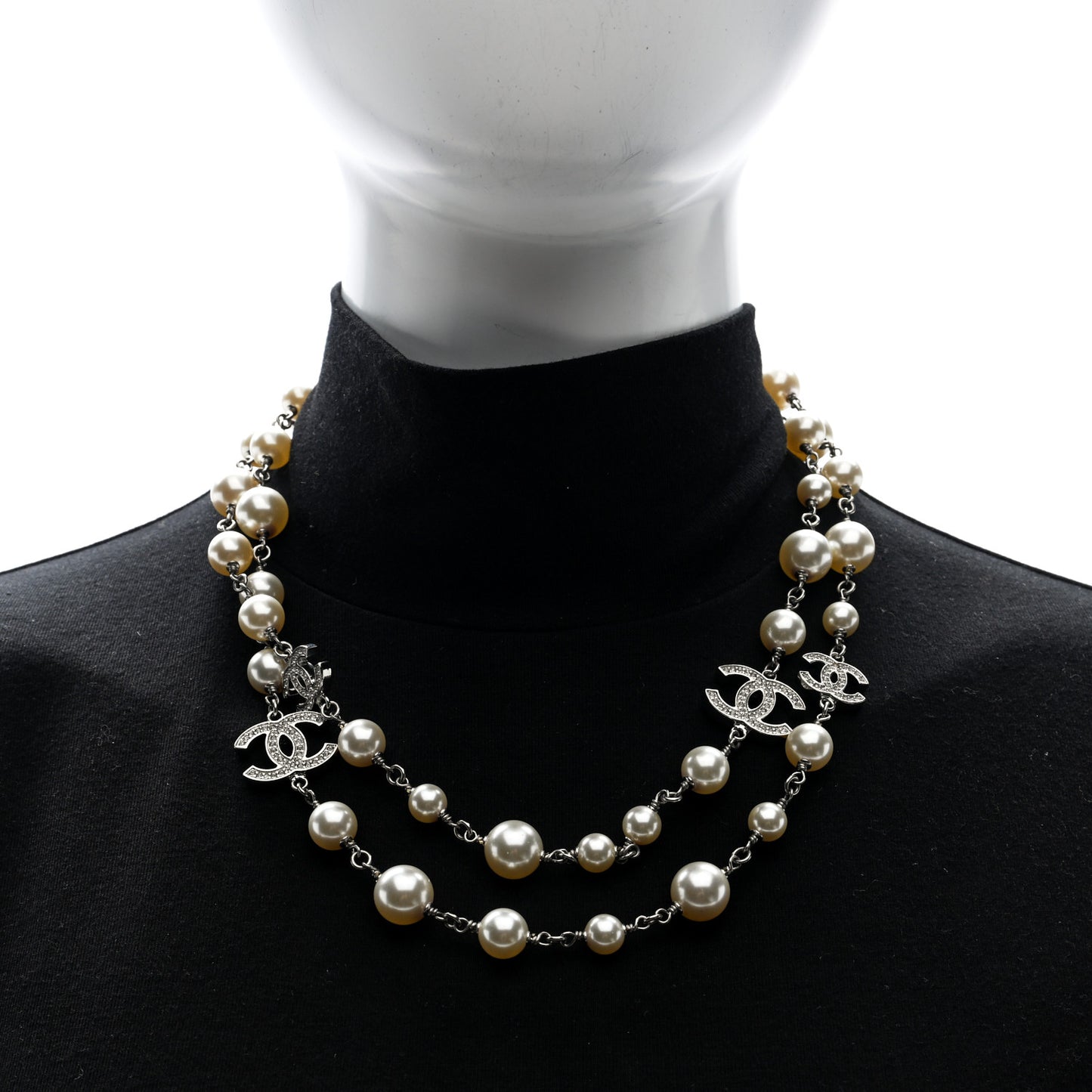 Pearl Crystal CC Necklace Silver Pearly White