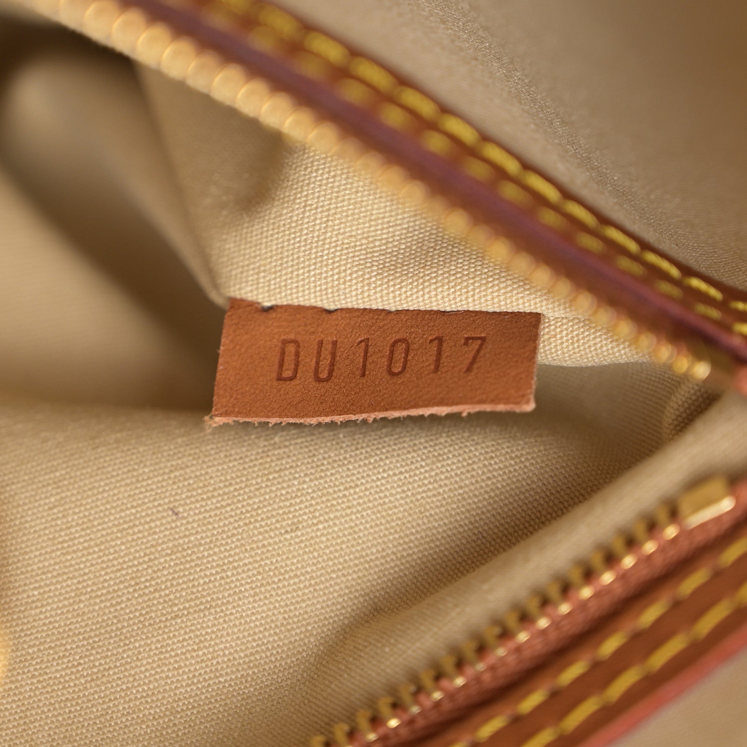 Louis Vuitton Monogram Dentelle Batignolles Horizontal Gold 6 of 10