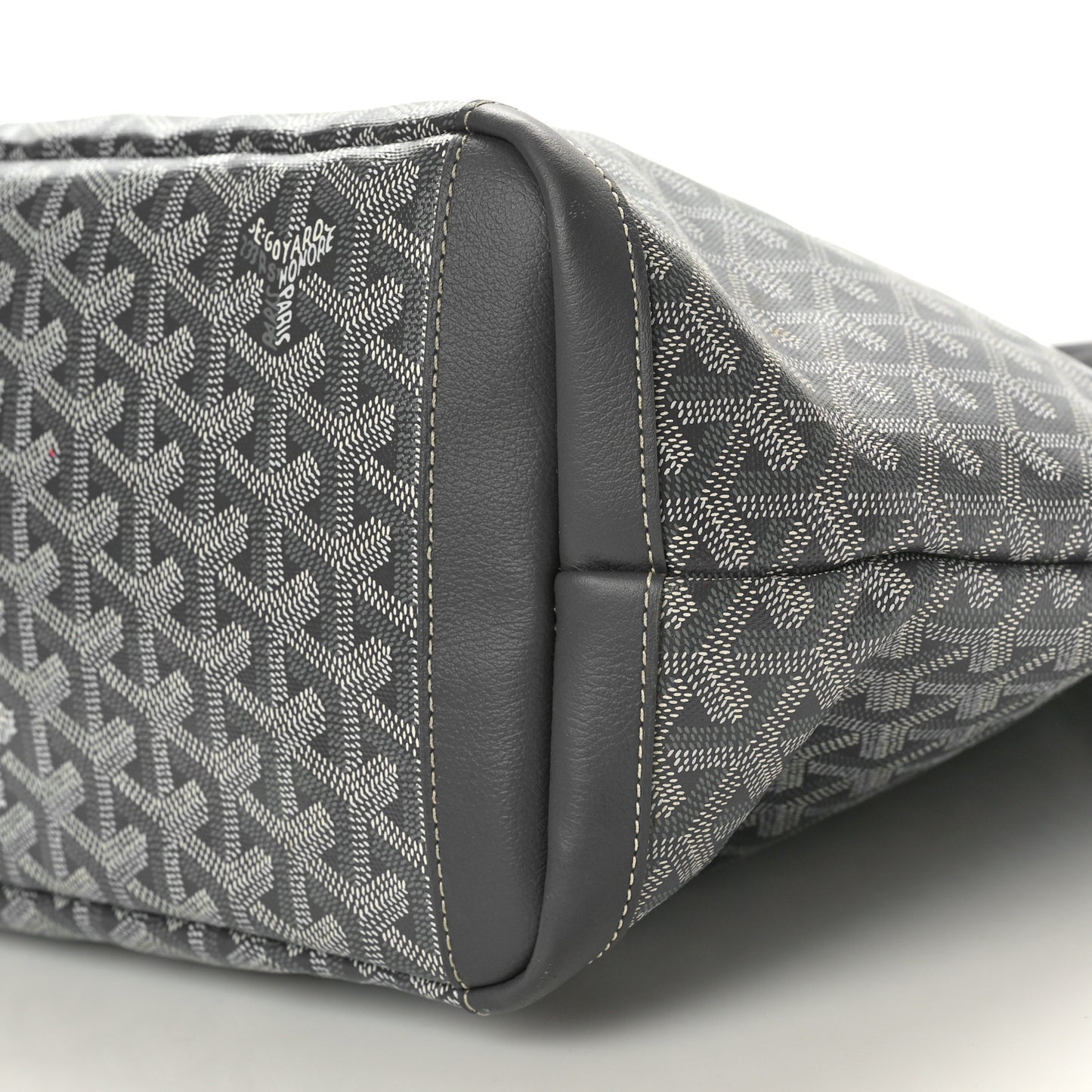 Goyardine Artois MM Grey