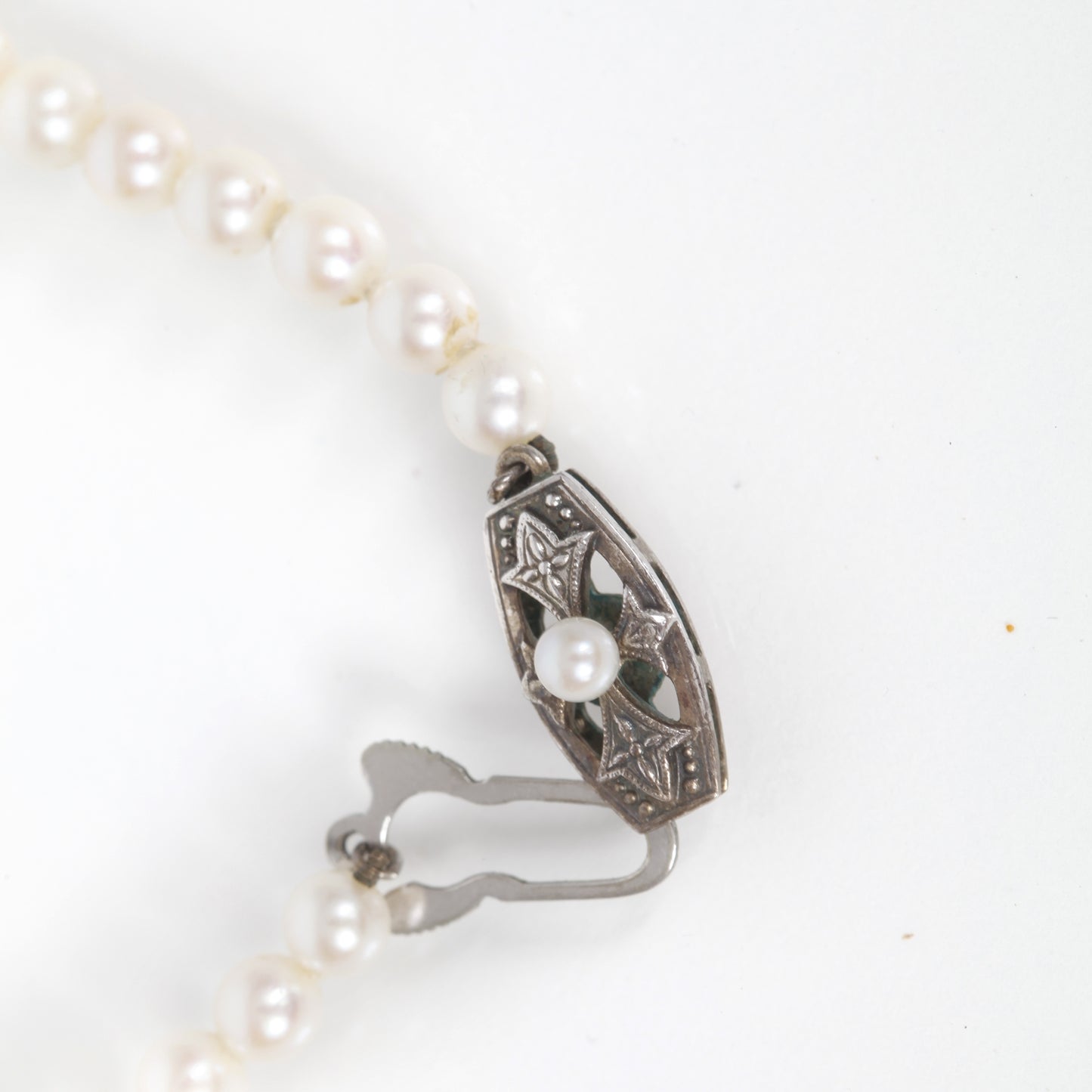 Classic Cultured Pearl Necklace