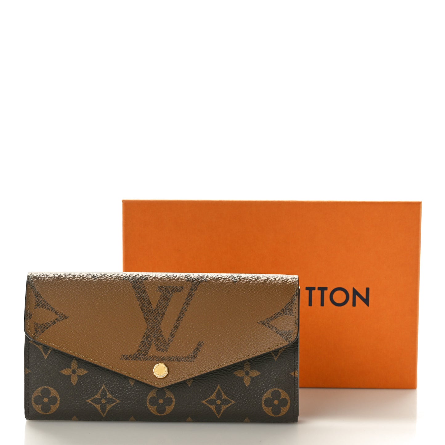 Reverse Monogram Giant Sarah Wallet