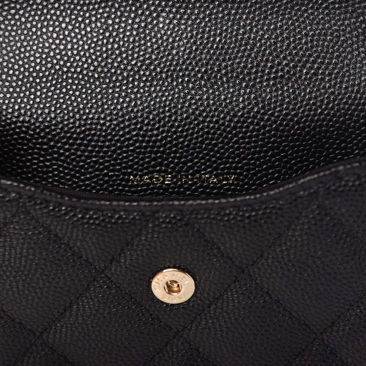 Caviar Quilted Pearl Card Holder On Chain Black