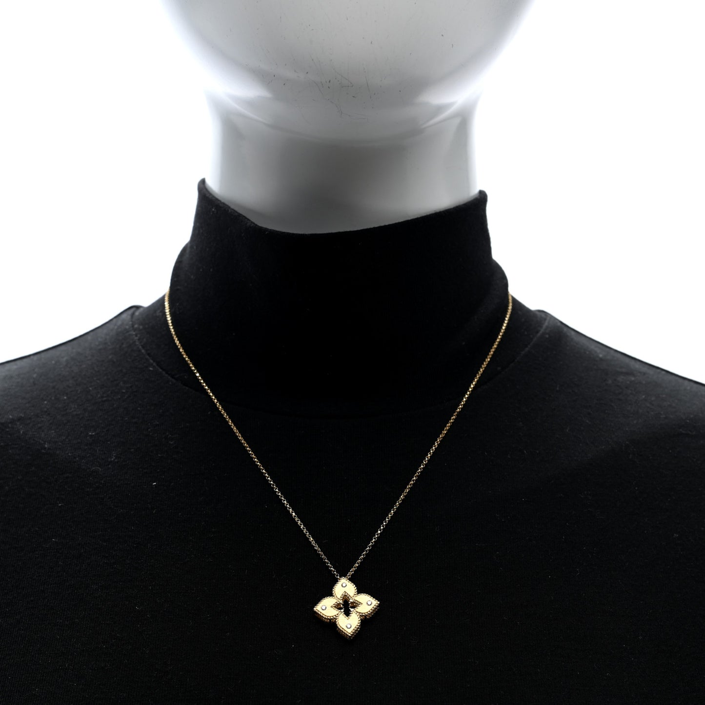 18K Yellow Gold Diamond Medium Venetian Princess Flower Pendant Necklace