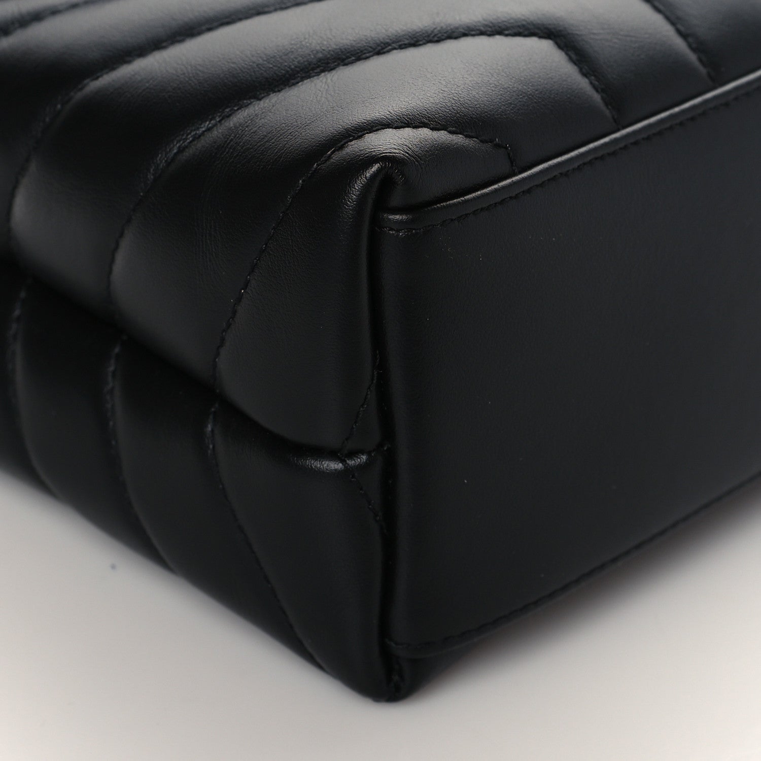 Saint Laurent Calfskin Y Quilted Monogram Monochrome Small Loulou Chain Satchel Black 8 of 10