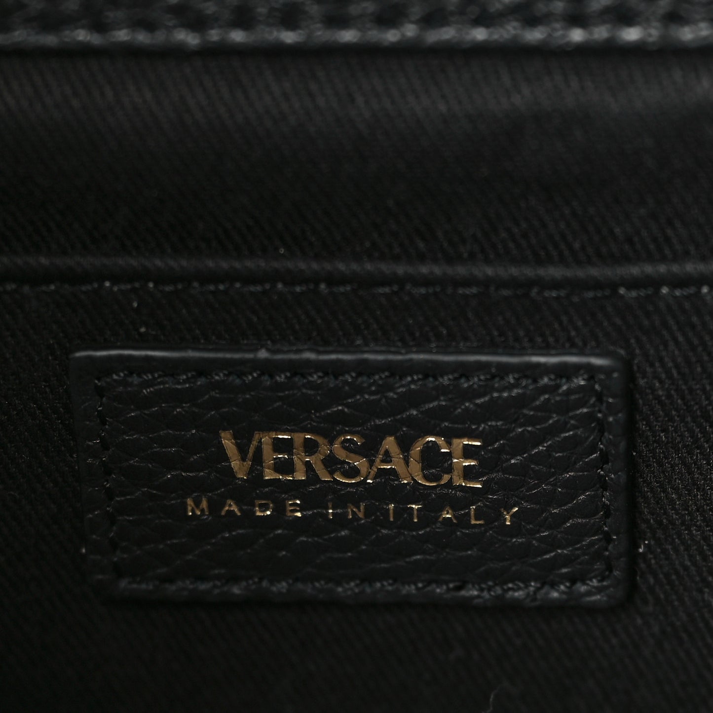 Grainy Calfskin Virtus Chain Crossbody Black