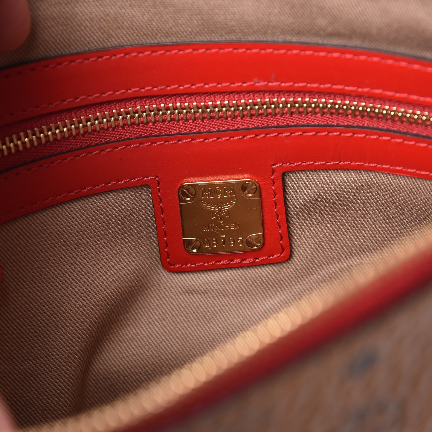 Visetos Medium Crossbody Pouch Cognac