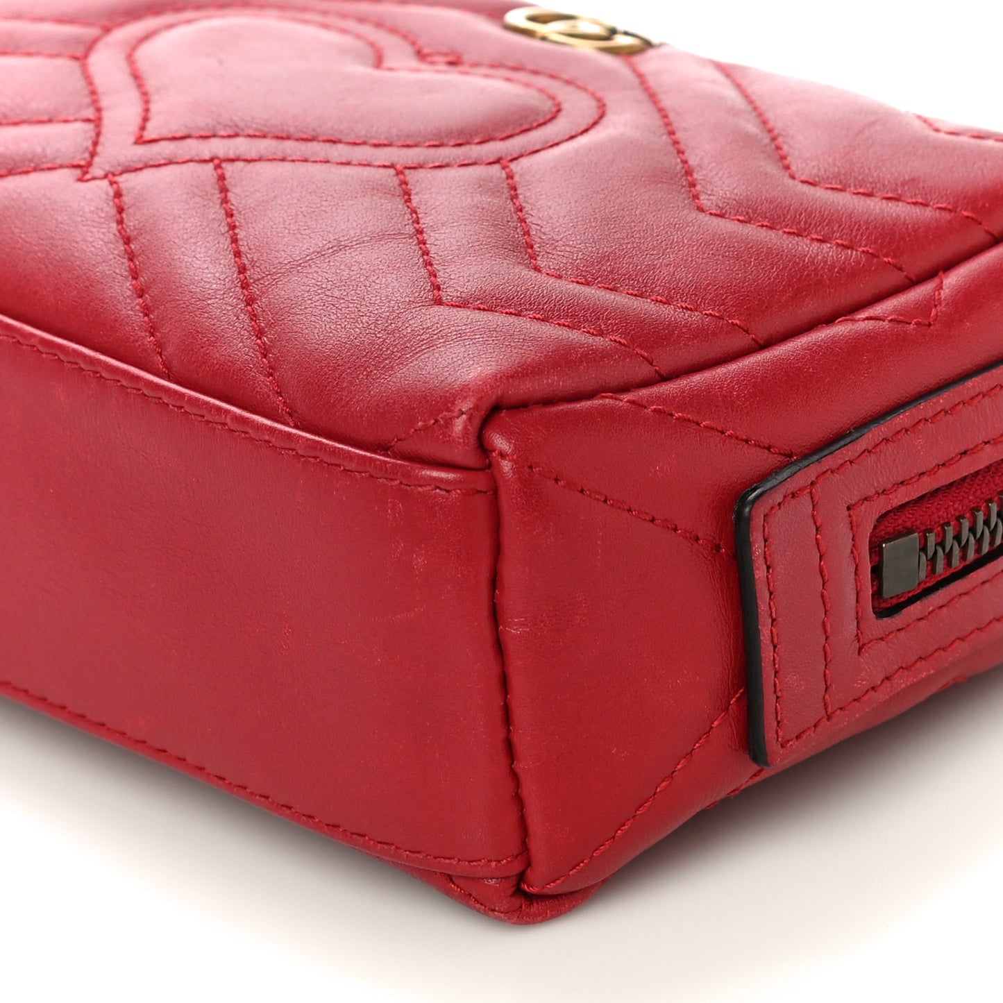 Calfskin Matelasse GG Marmont Cosmetic Case Hibiscus Red