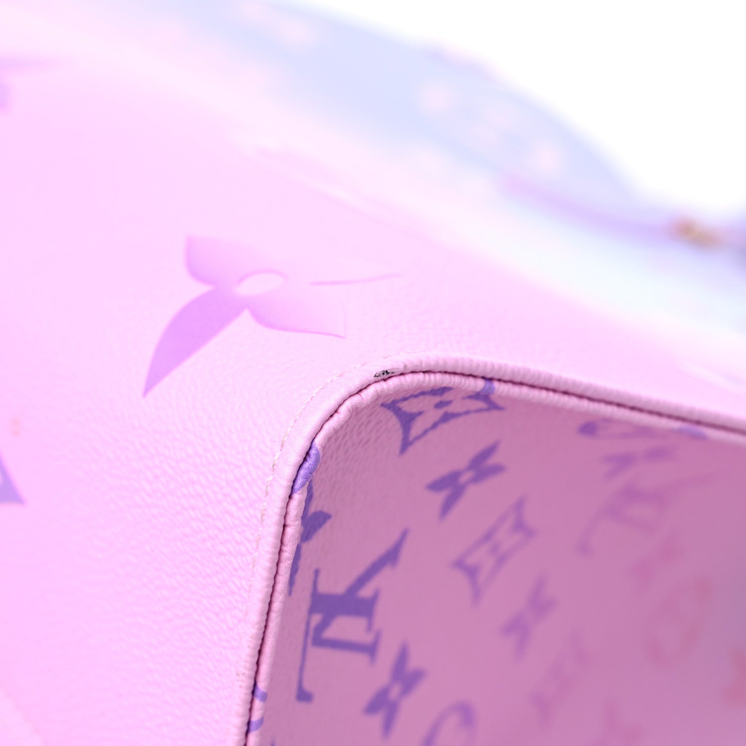 Louis Vuitton Monogram Giant Spring In The City Onthego GM Sunrise Pastel 7 of 12