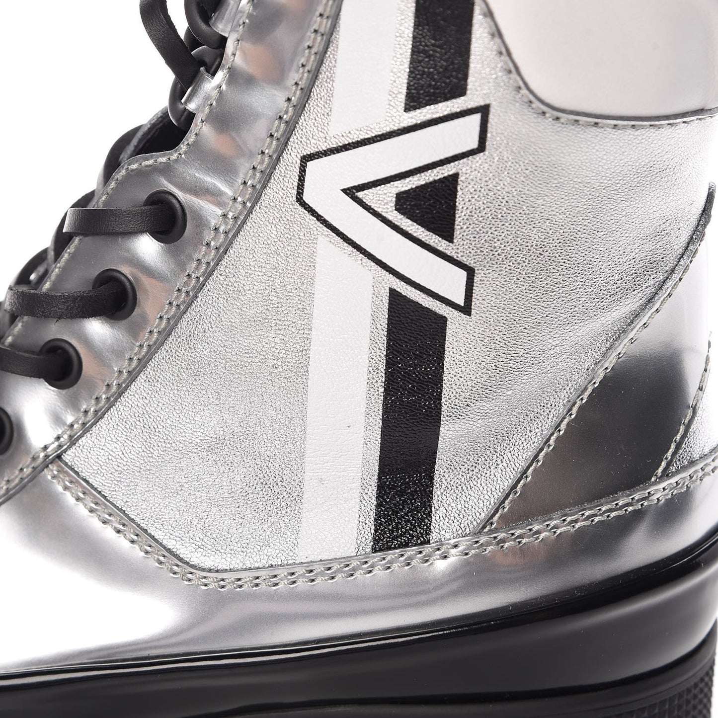 Patent Calfskin Spaceship Laureate Platform Desert Boots 36 Silver