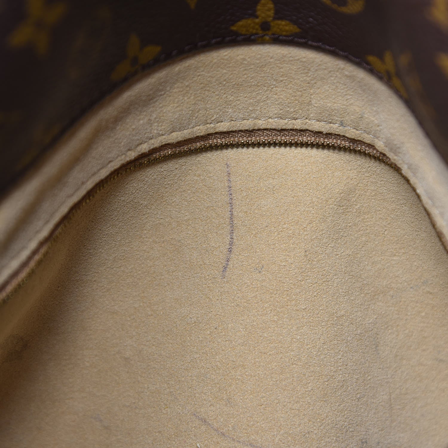 Louis Vuitton Monogram Artsy GM 21 of 26