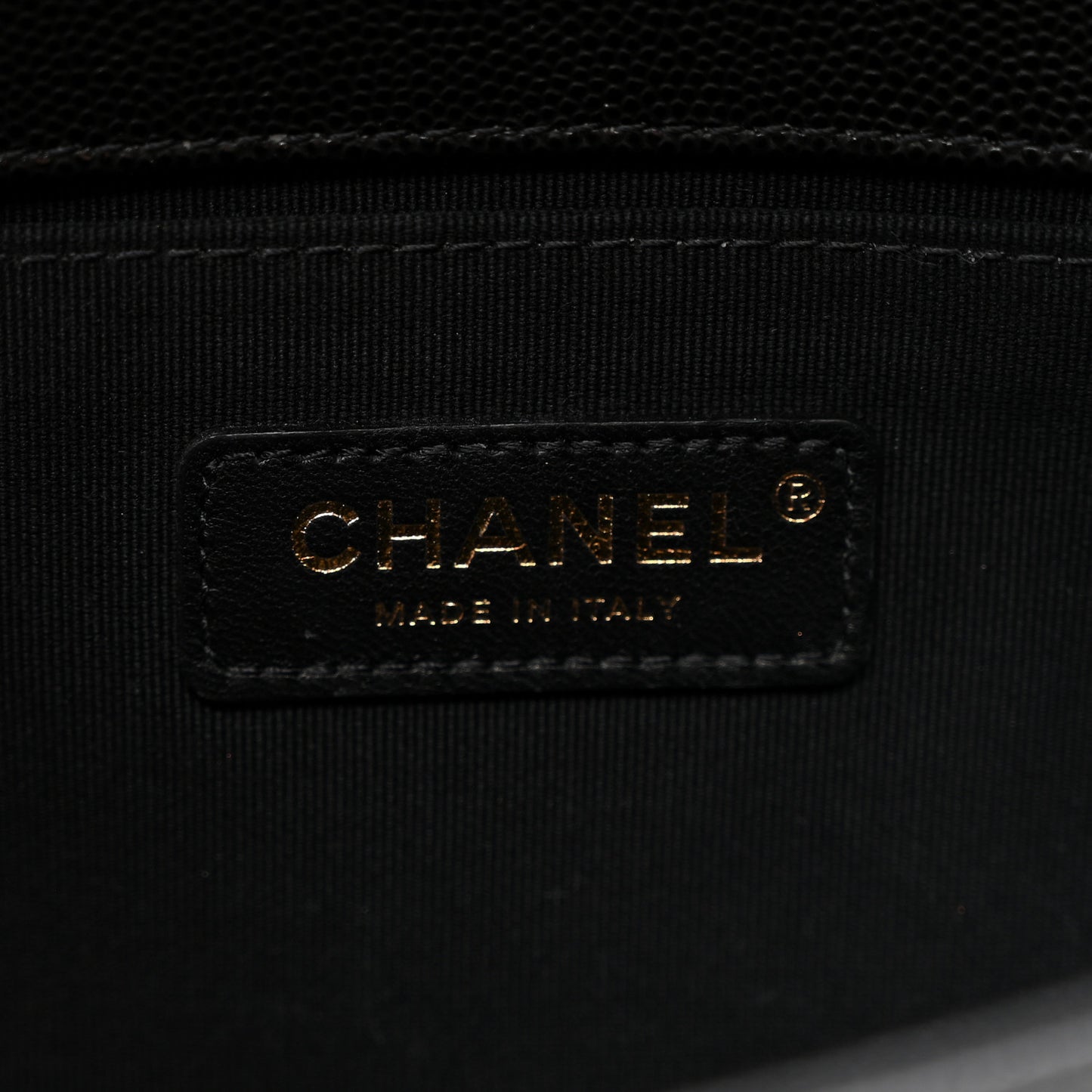 Caviar Quilted Medium Boy Flap Black