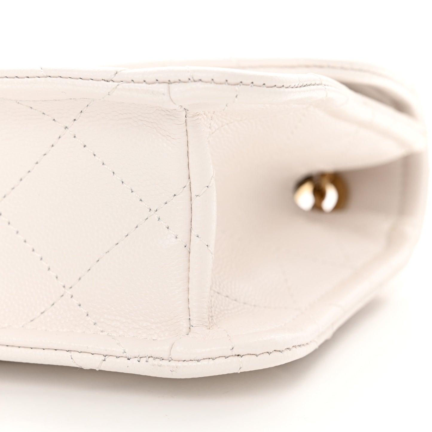 Caviar Quilted Medium Sweet Classic Flap White