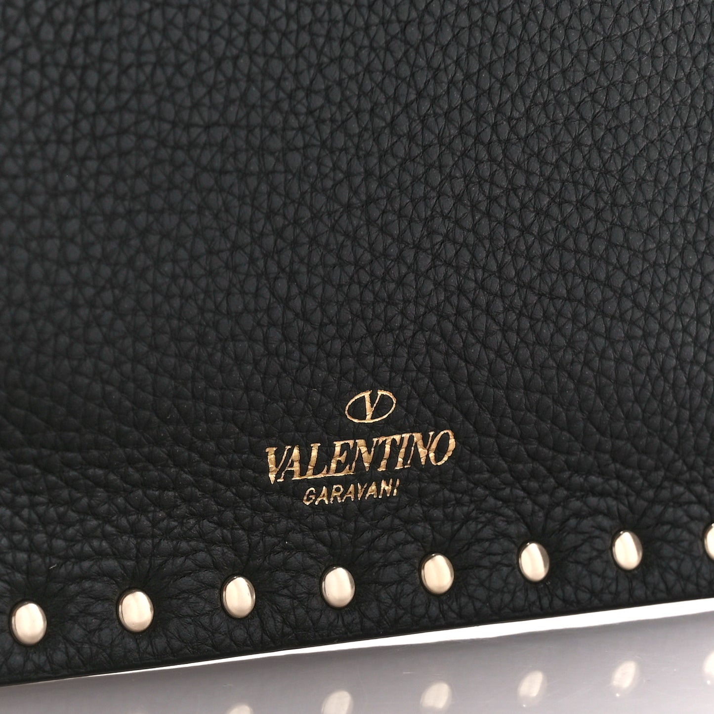 Pebbled Calfskin Large Rockstud Envelope Clutch Black