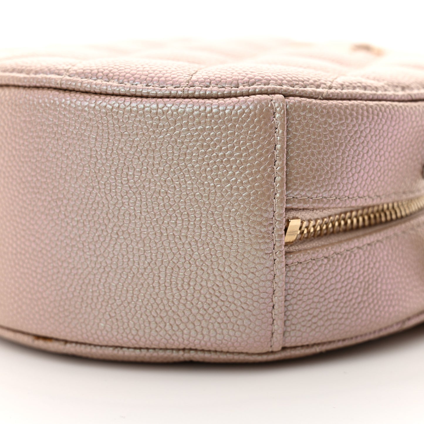 Iridescent Caviar Resin Quilted Round Clutch With Chain Beige