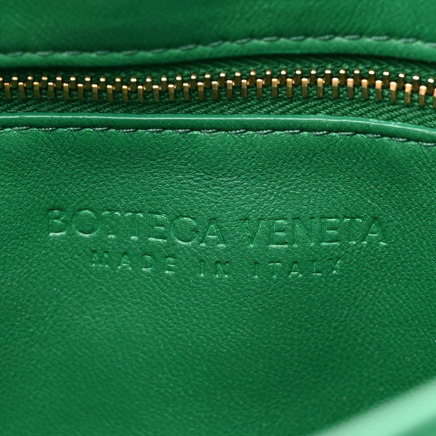 Lambskin Maxi Intreccio Padded Chain Cassette Crossbody Bag Racing Green