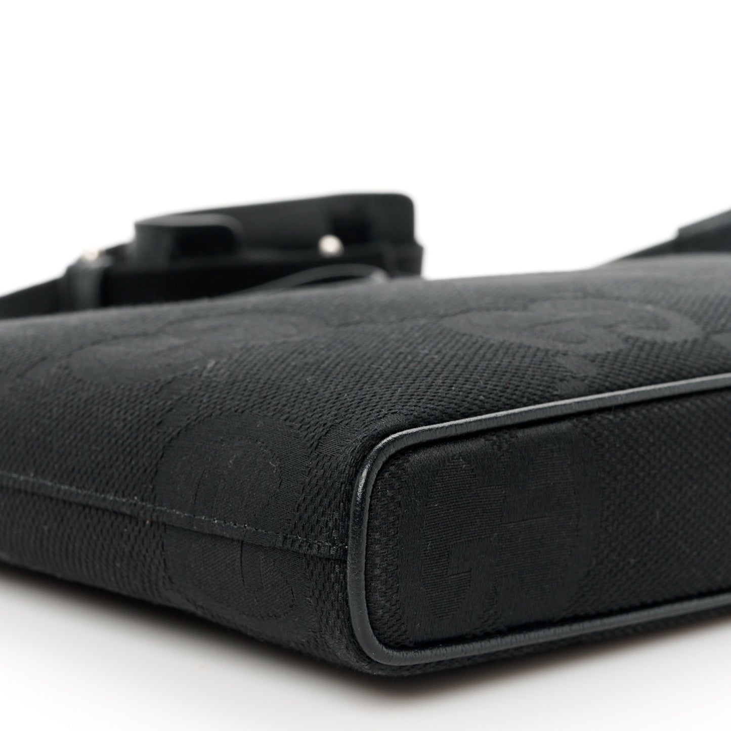 Monogram Jumbo GG Textured Dollar Calfskin Wristlet Messenger Bag Black