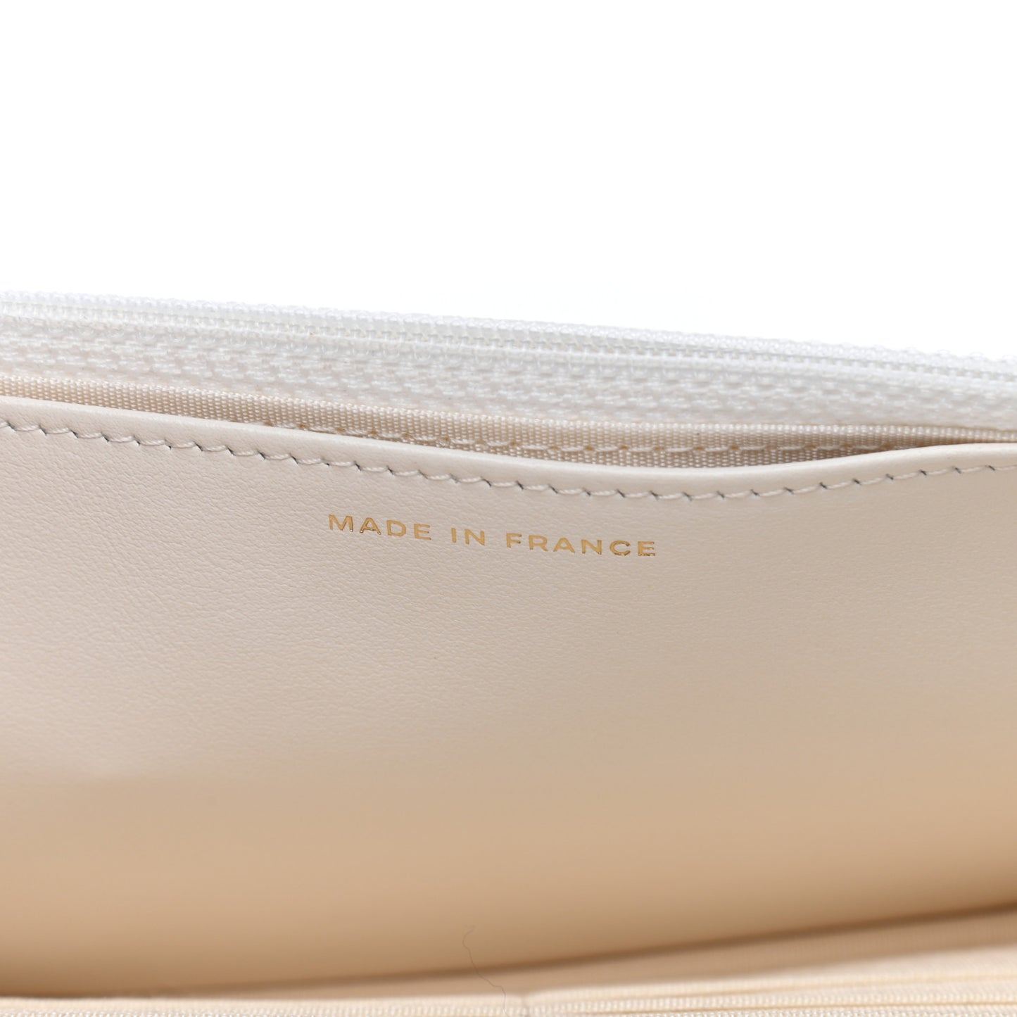 Caviar Chevron Boy Wallet On Chain WOC White