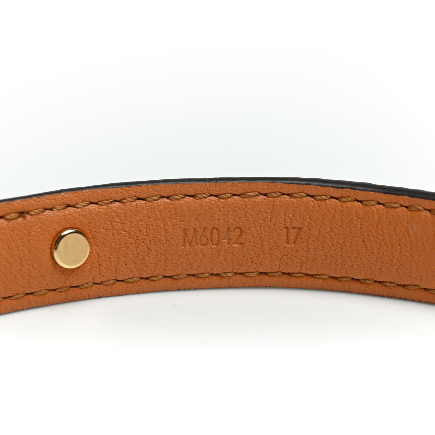 Monogram Essential V Bracelet 17