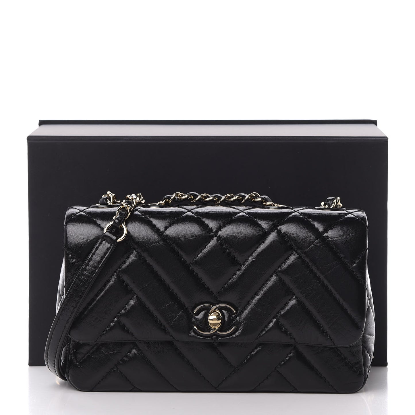 Shiny Lambskin Quilted Small Montcoco Flap Black