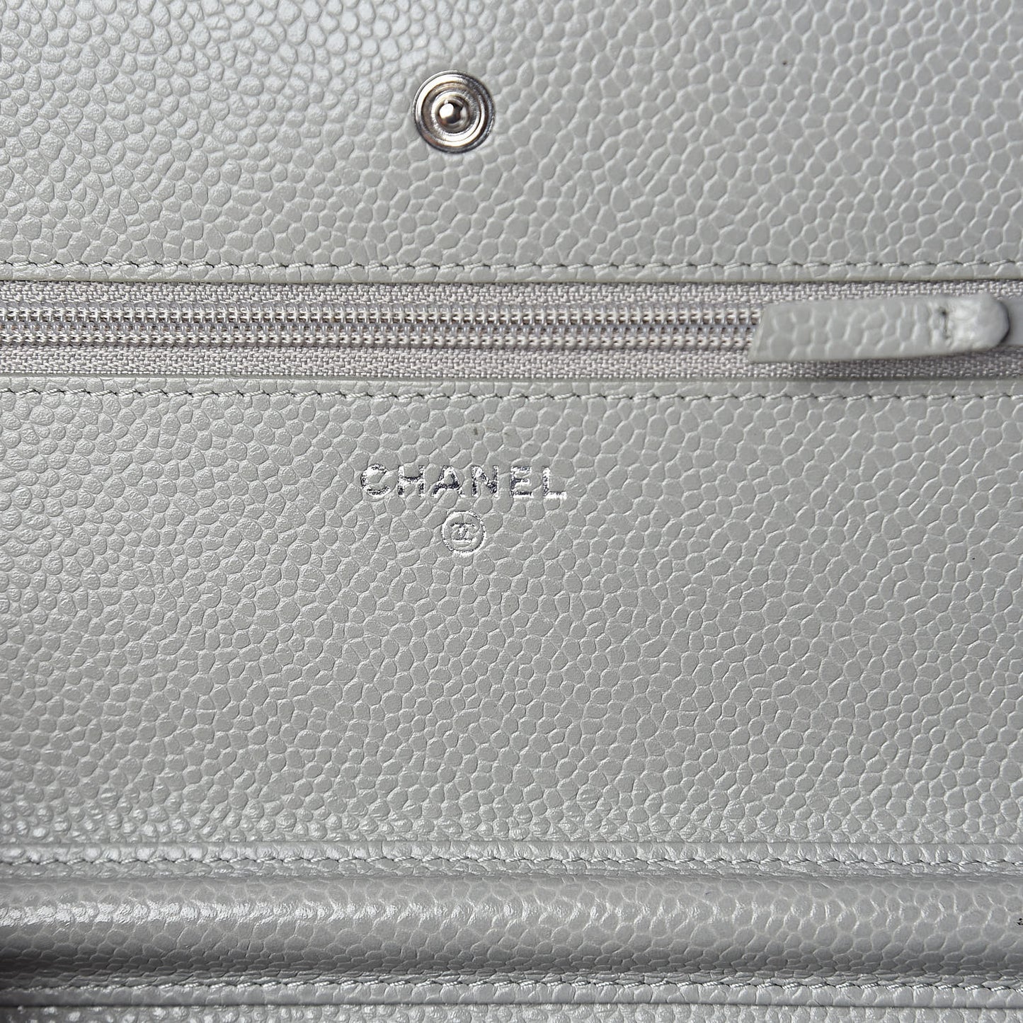 Caviar Quilted Wallet on Chain WOC Grey
