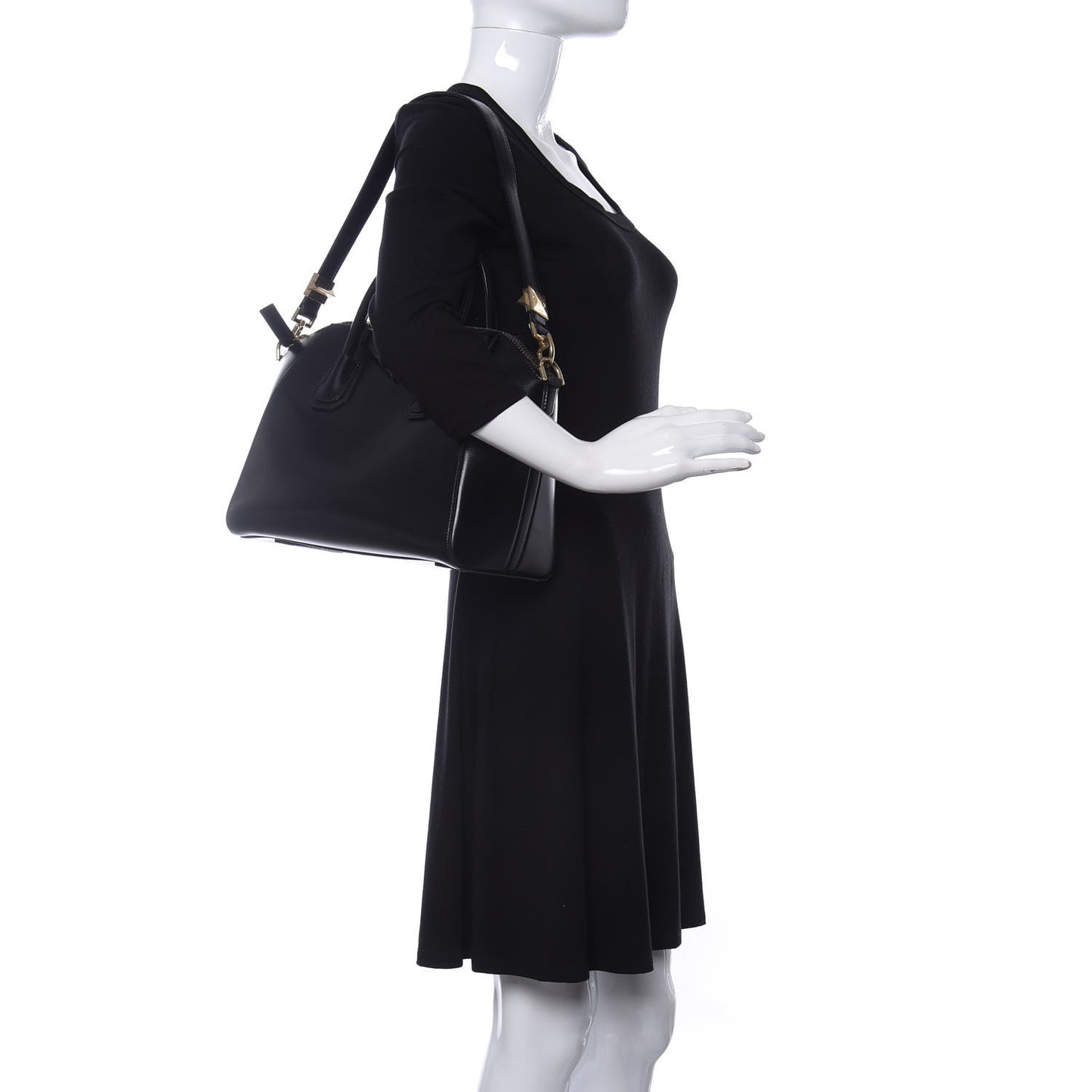Shiny Lord Calfskin Small Antigona Black