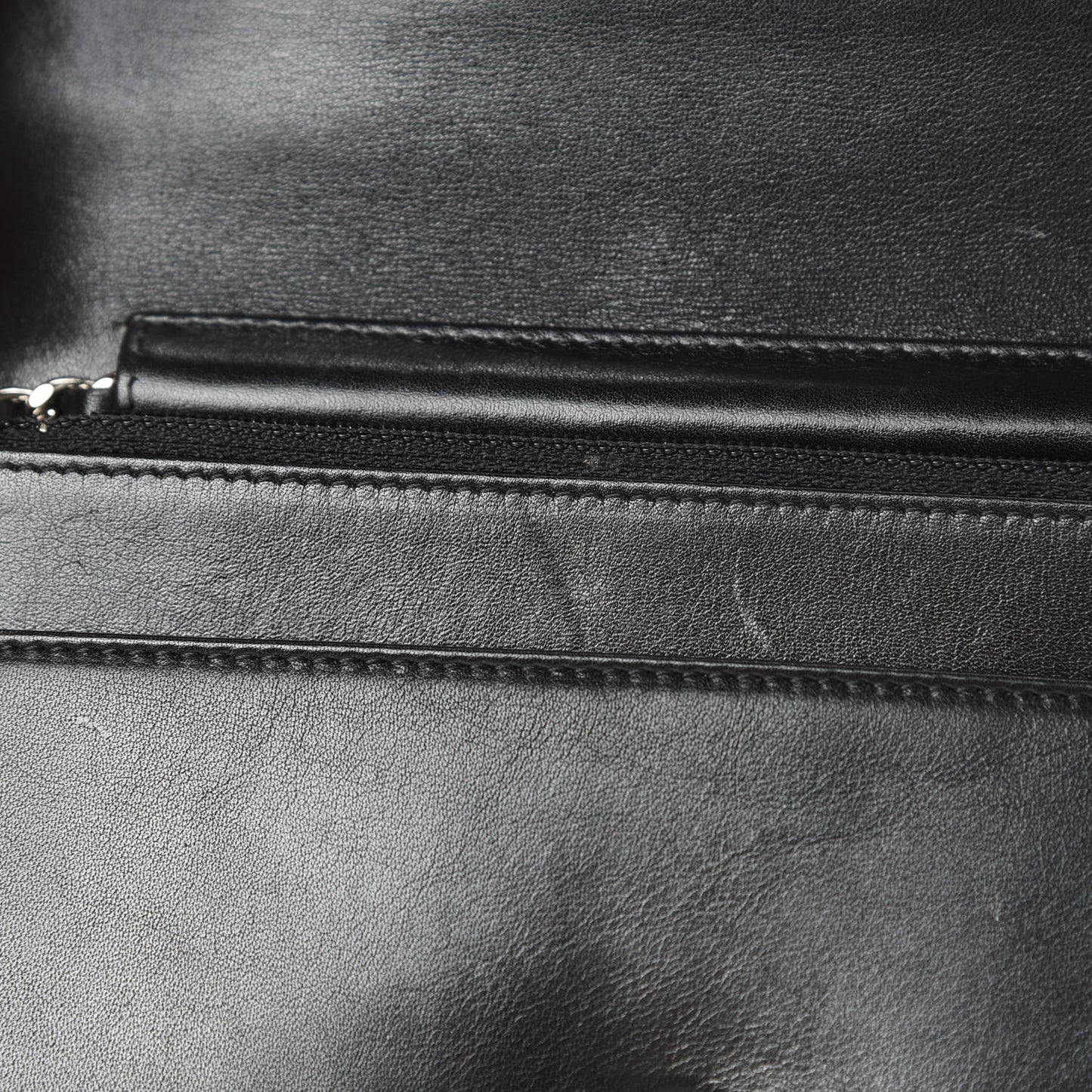 Lambskin Studded CC Wallet On Chain WOC Black