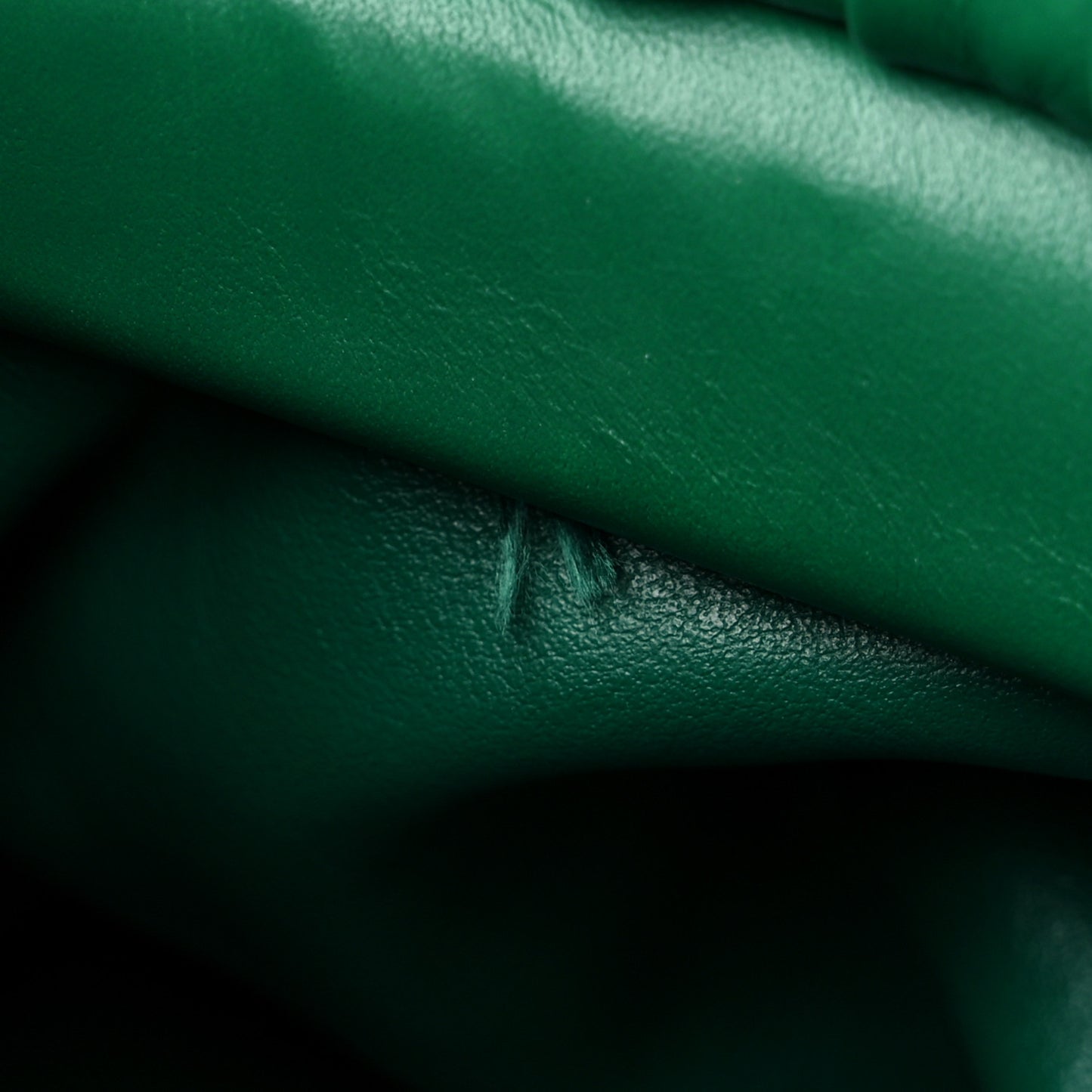 Calfskin The Pouch Chain Racing Green