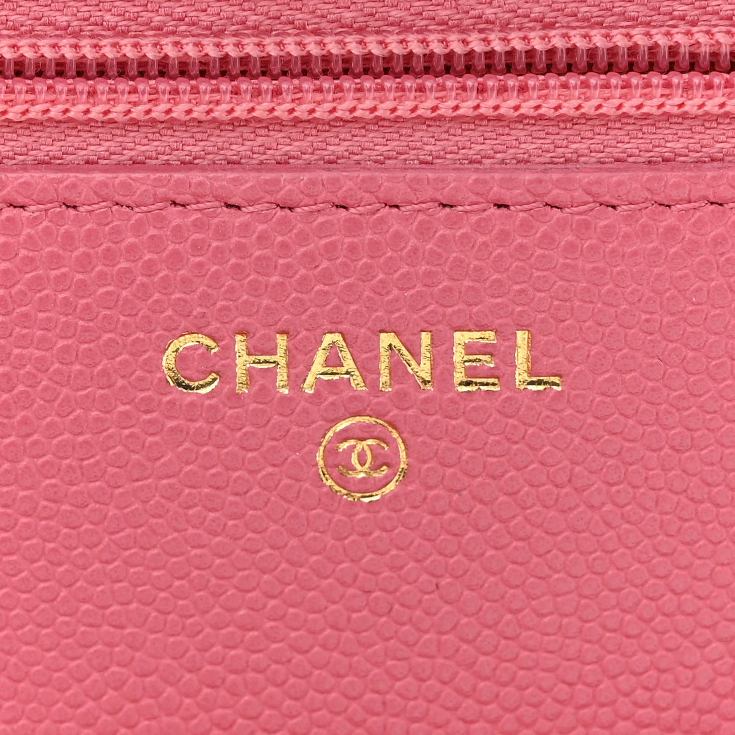 Caviar Quilted Textured CC Wallet On Chain WOC Pink