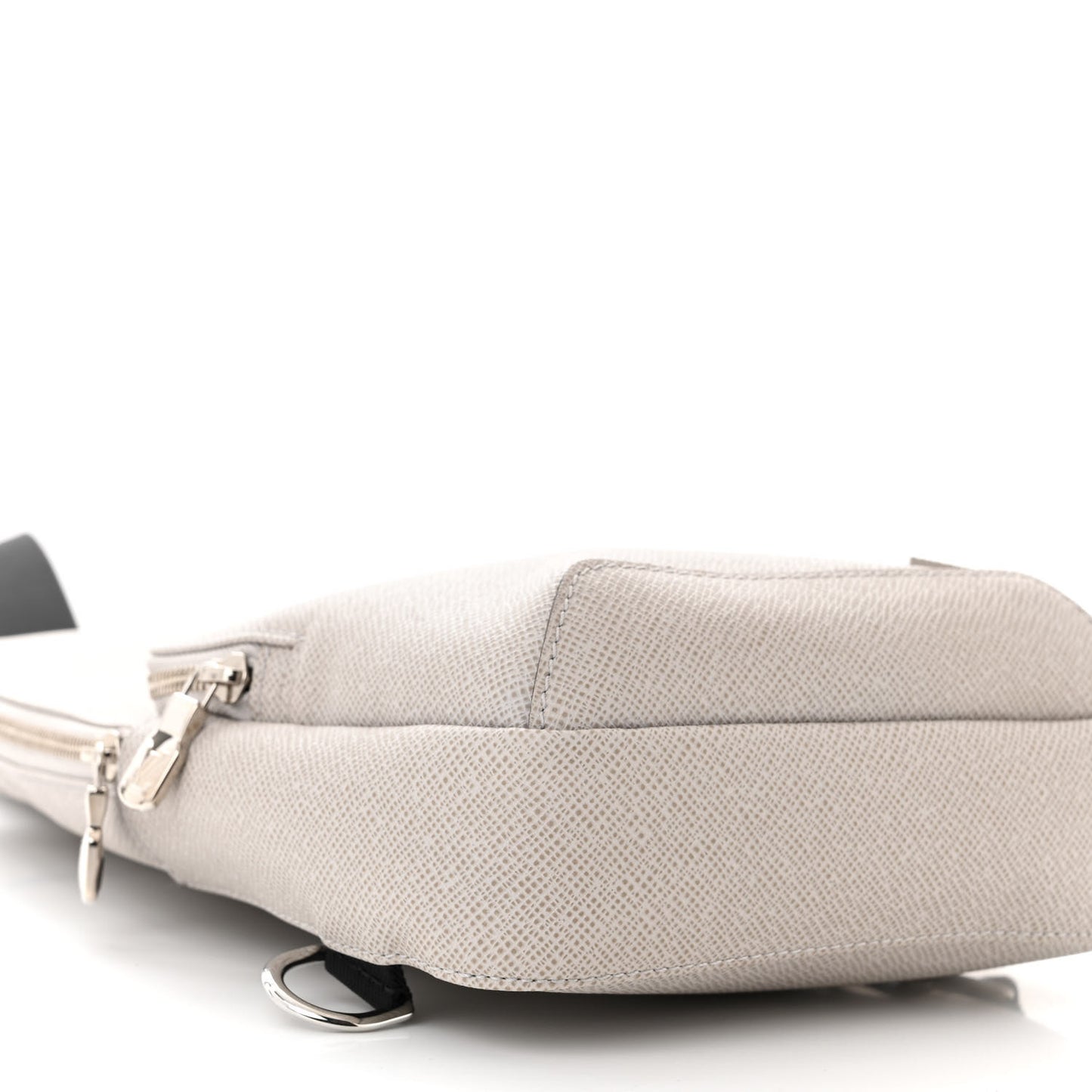Taiga Avenue Sling Bag Gris