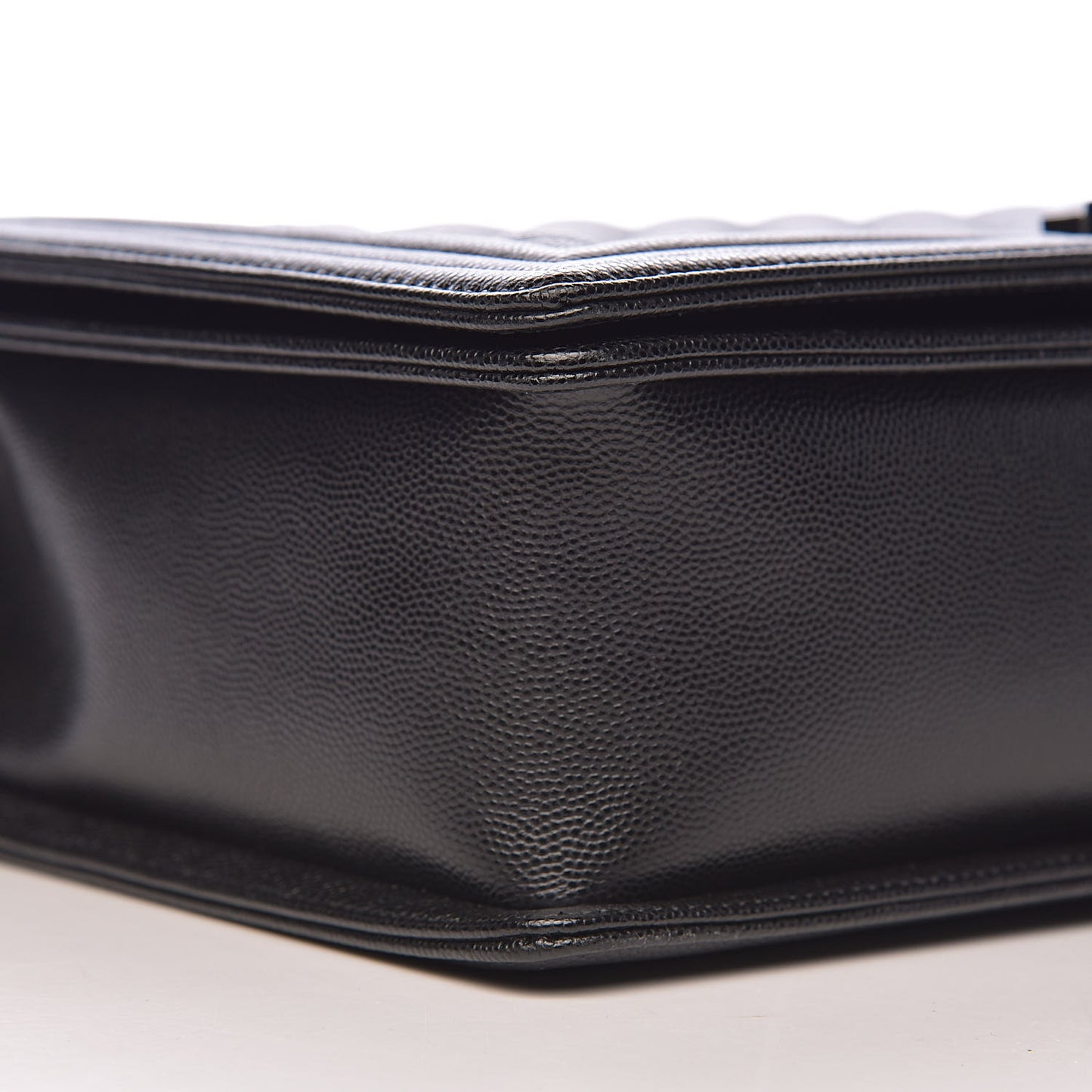 Caviar Quilted Large Boy Flap Black