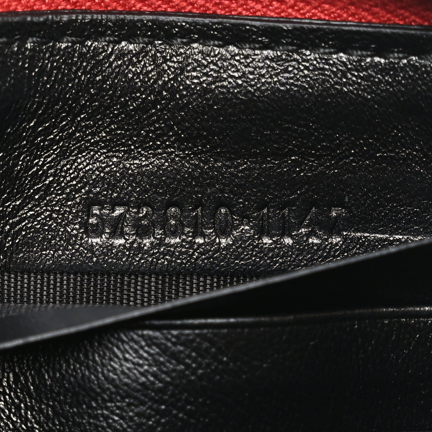 Gucci Vintage Effect Calfskin Matelasse Diagonal Torchon GG Marmont Zip Around Wallet Black Romantic Cherry 7 of 7