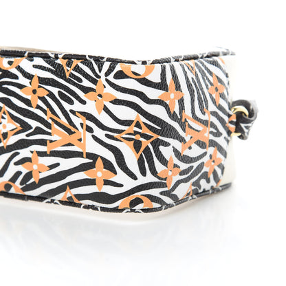 Louis Vuitton Monogram Giant Jungle Beach Pouch Ivory 10 of 11