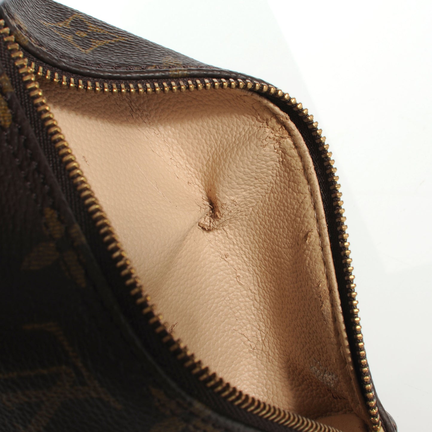 Monogram Trousse Ronde 20 Makeup Case
