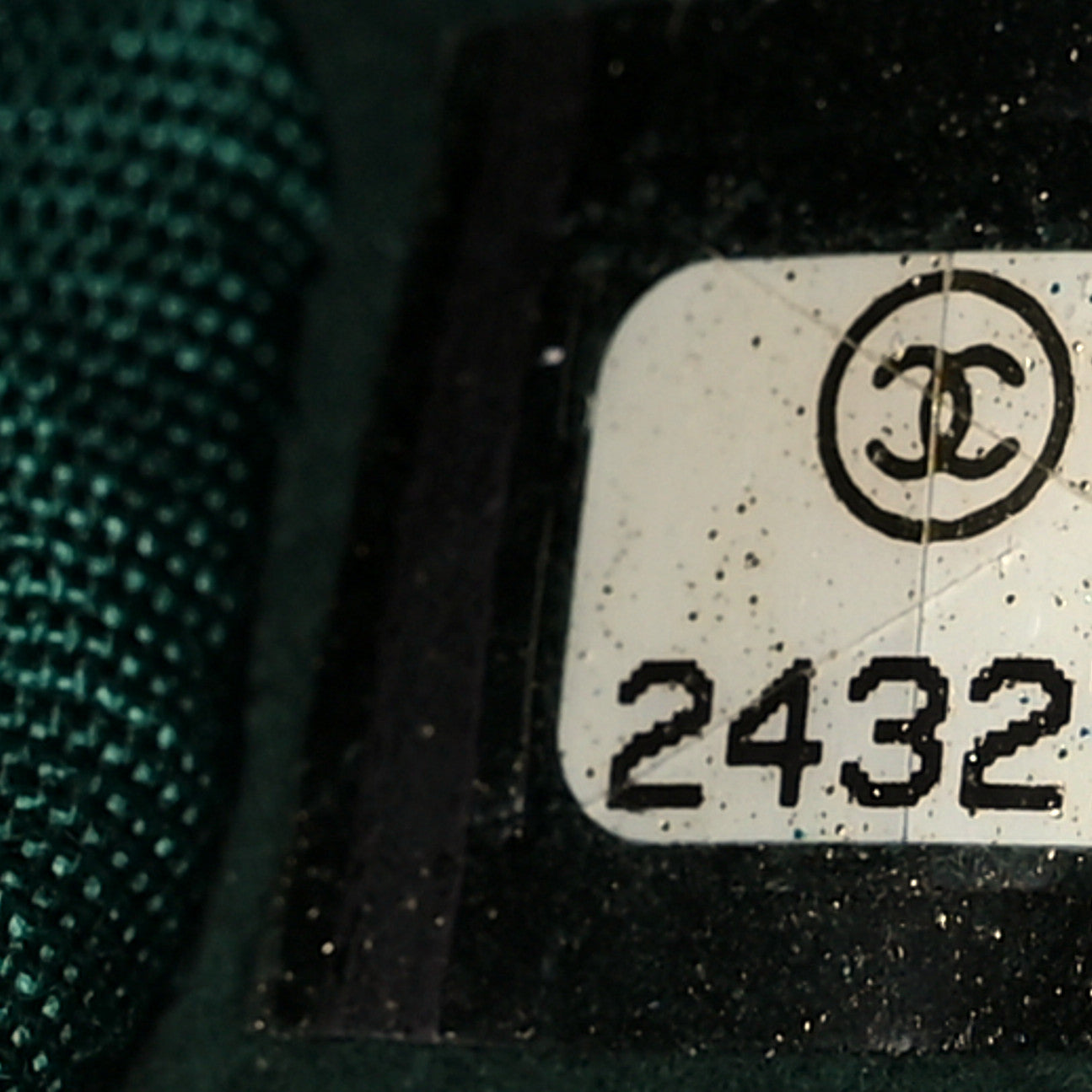 Caviar Quilted Medium Boy Flap Dark Green