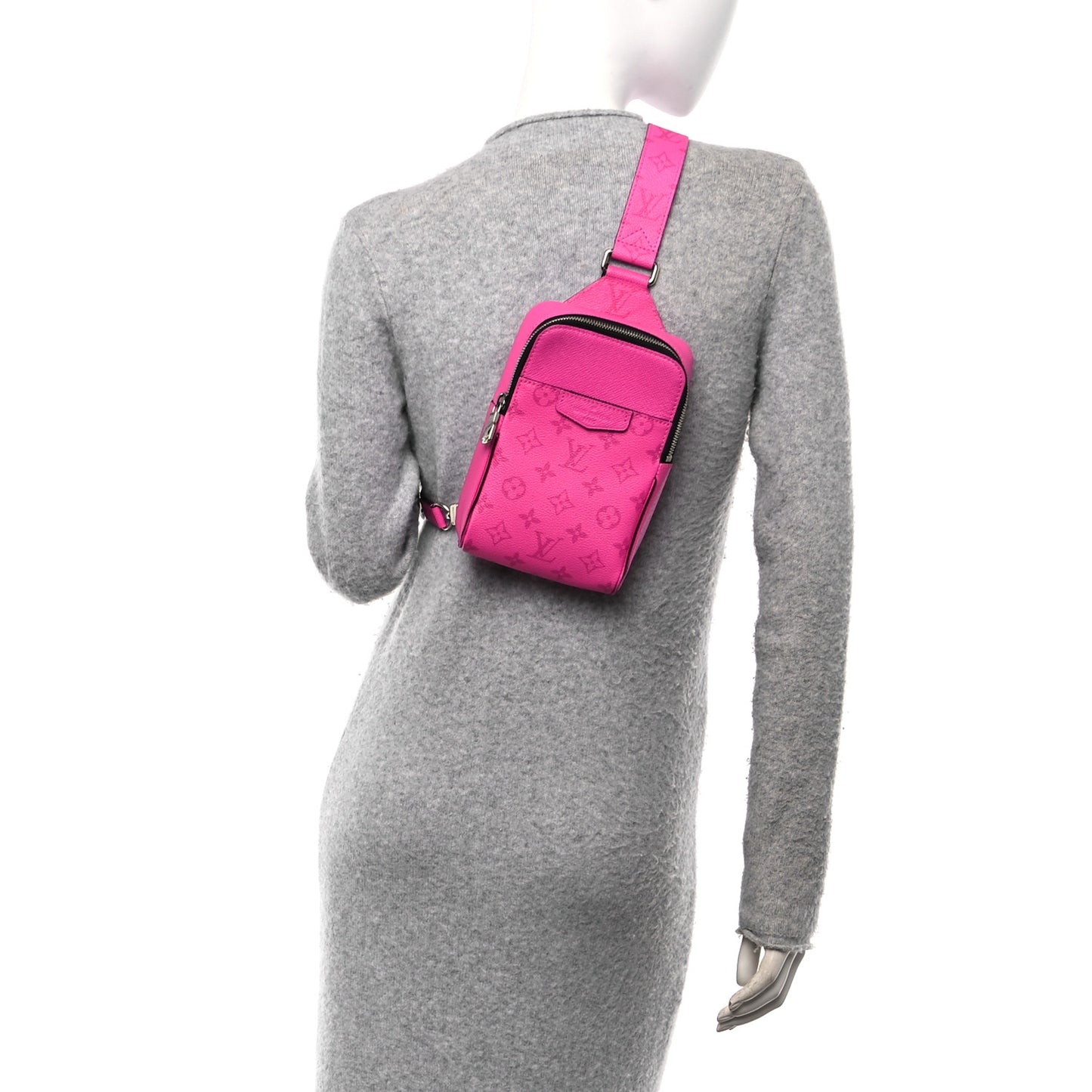 Taigarama Outdoor Slingbag Fuchsia