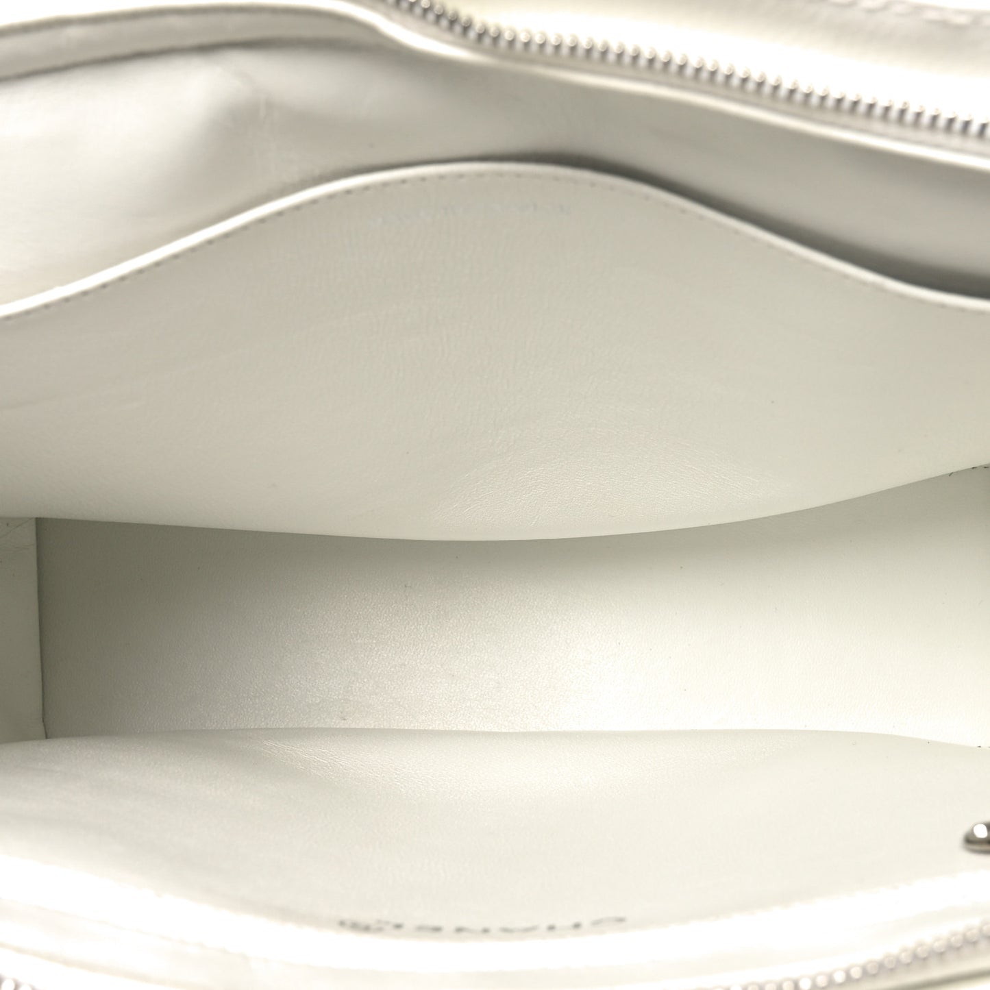Caviar CC Shoulder Bag White