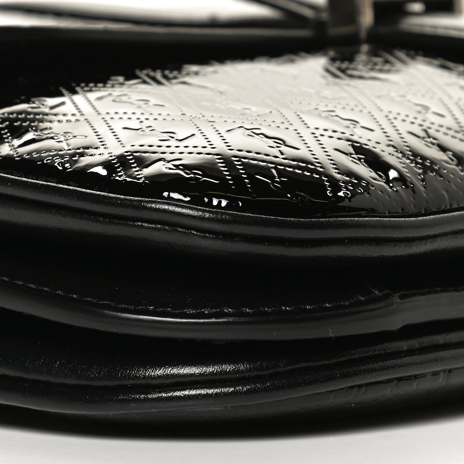 Saint Laurent Patent Embossed Small Le Monogramme Satchel Black 9 of 11