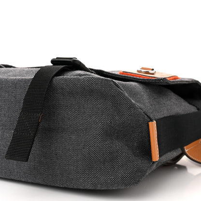 Loewe Canvas Calfskin Eye/LOEWE/Nature Messenger Bag Black Green 10 of 12