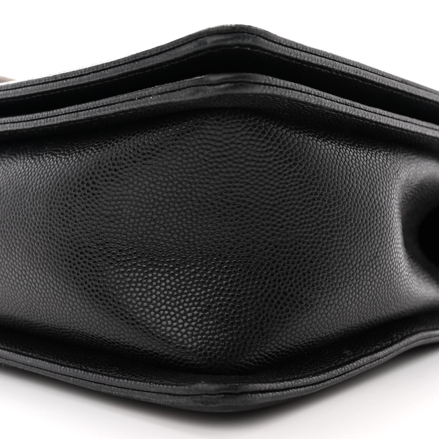 Caviar Chevron Quilted New Medium Boy Flap Black