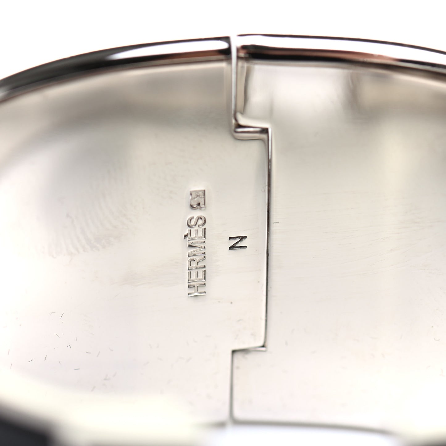 Enamel Extra Wide Clic Clac H Bracelet PM Black