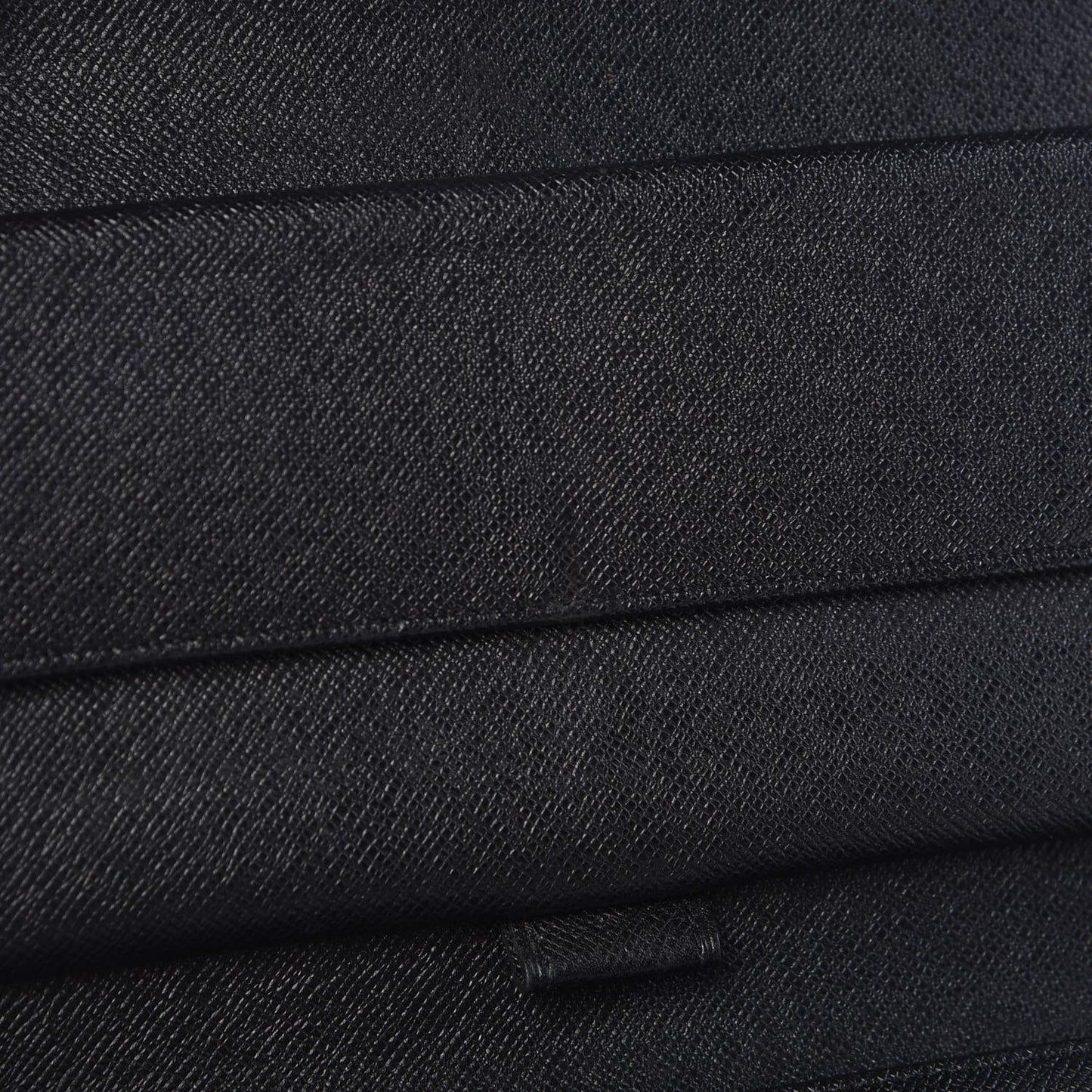 Epi Porte Tresor International Wallet Black