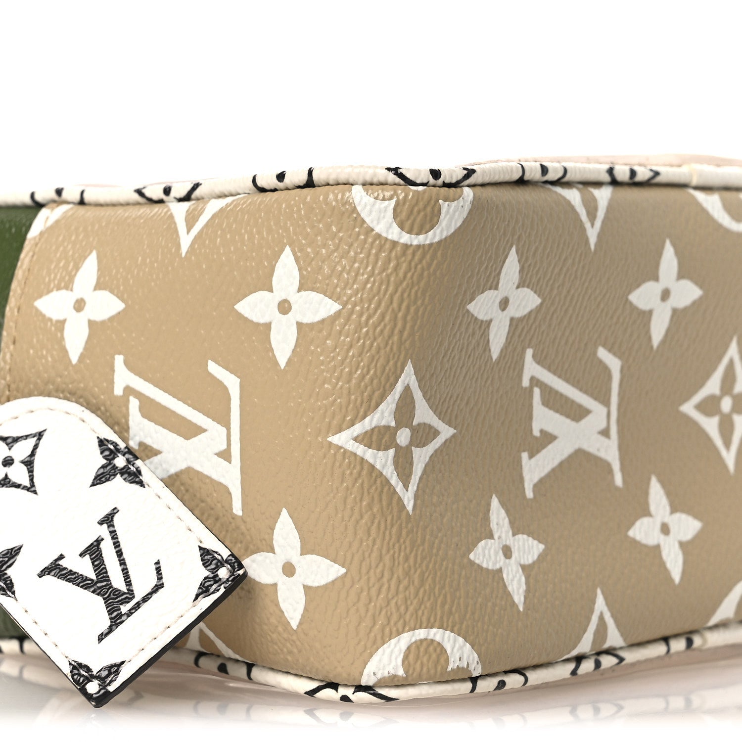 Louis Vuitton Monogram Giant Beach Pouch Kaki 8 of 12