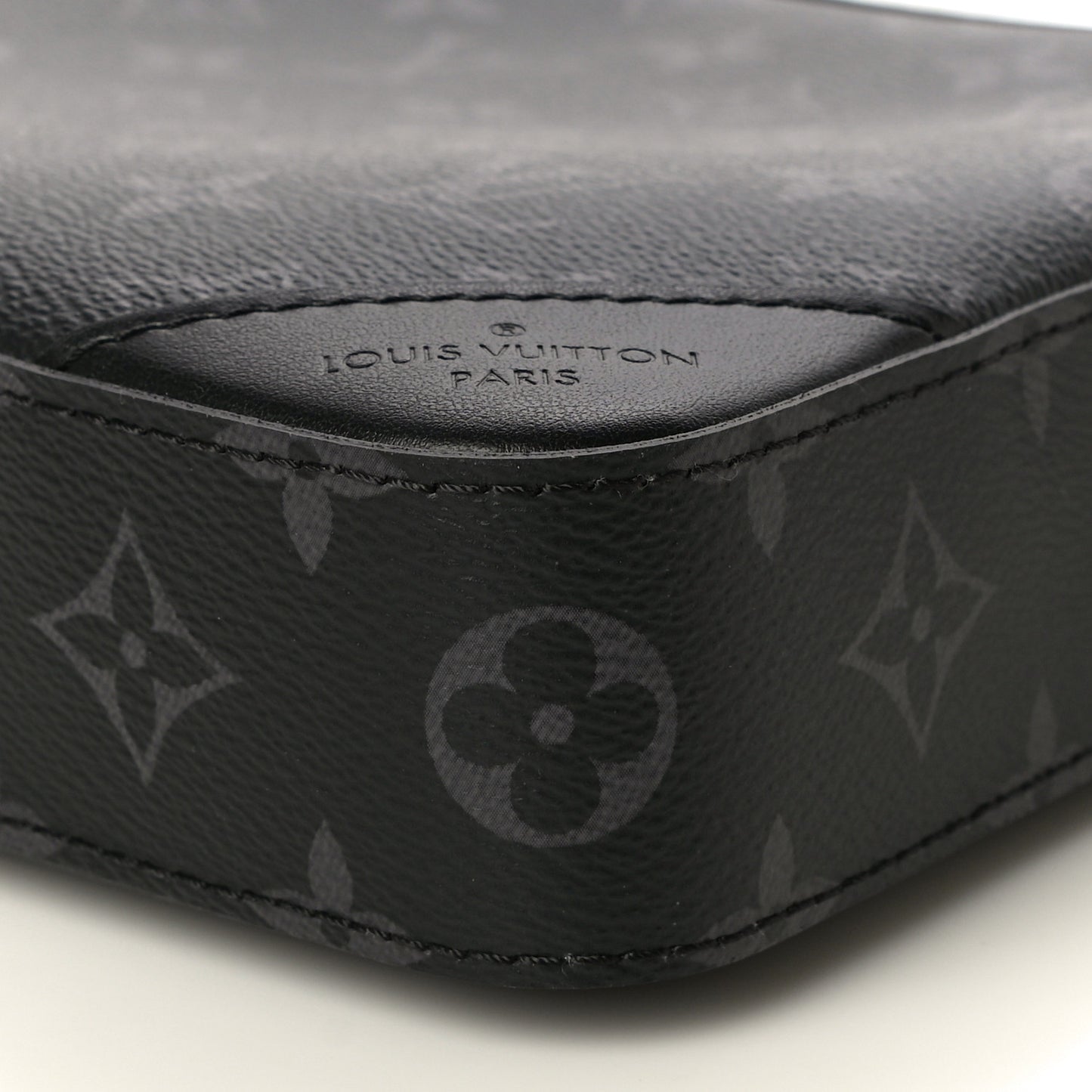 Reverse Monogram Eclipse Trio Messenger