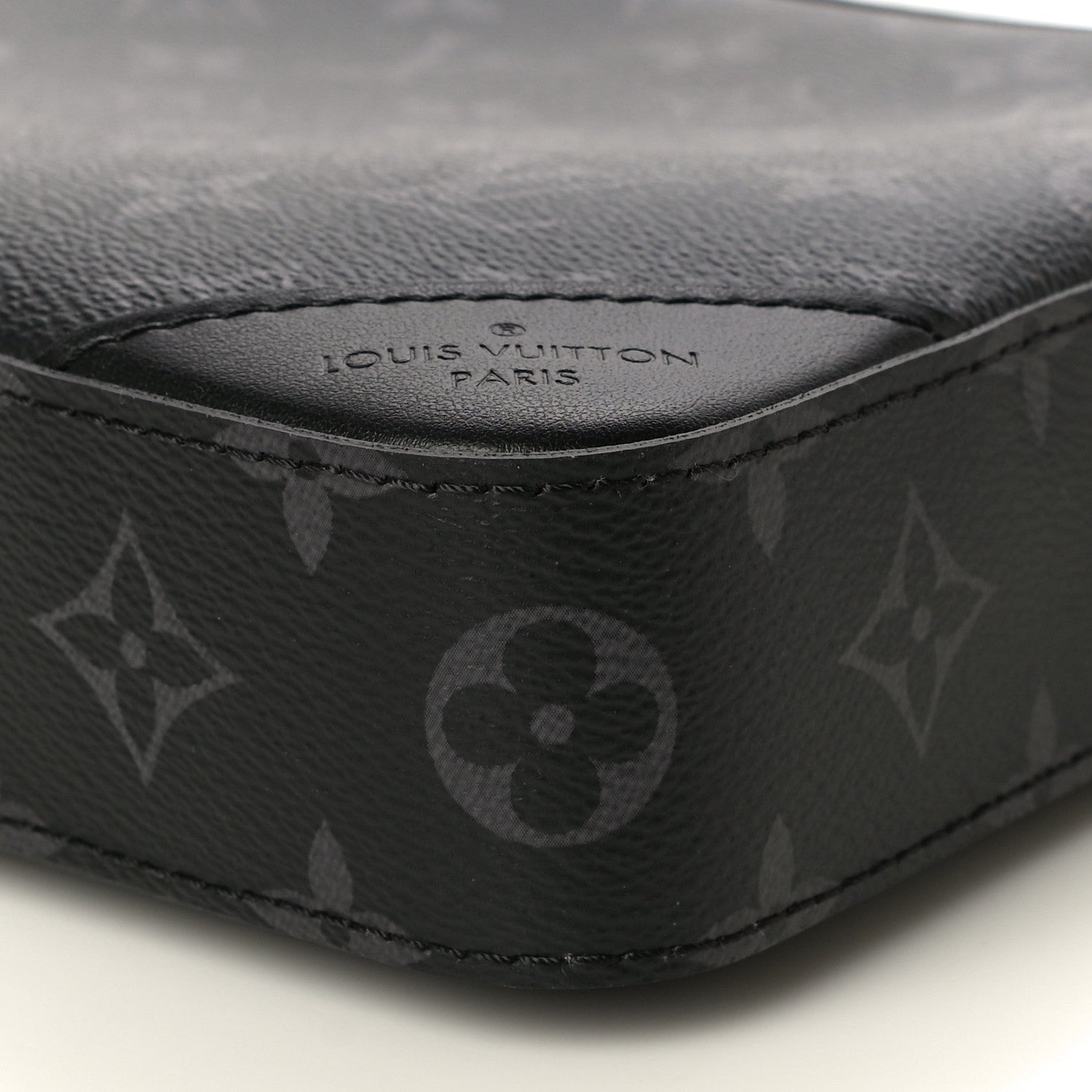 Louis Vuitton Reverse Monogram Eclipse Trio Messenger 10 of 11