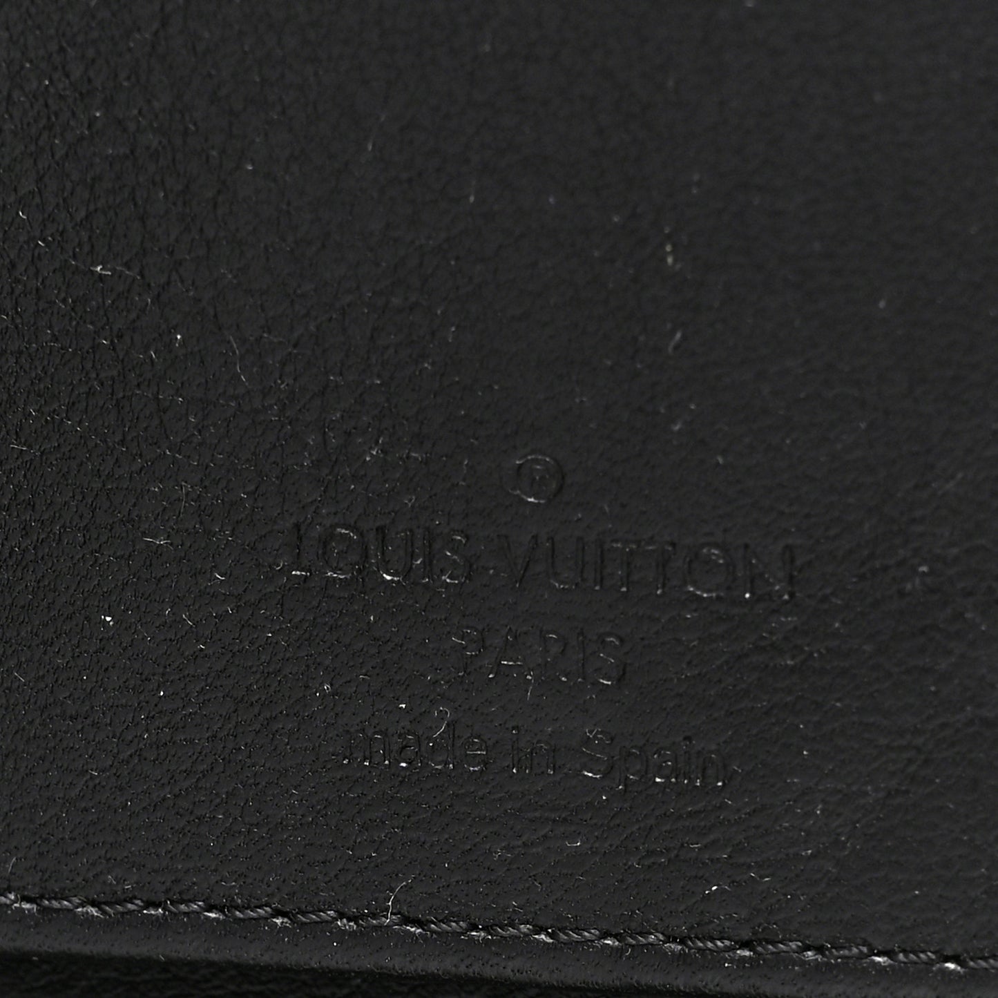 Taurillon Vertical Zippy Wallet Black