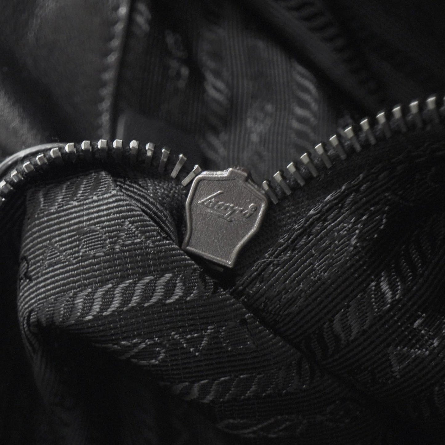 Soft Leather Messenger Bag Nero Black