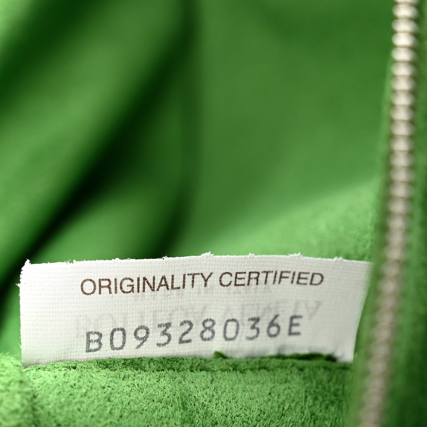 Calfskin Maxi Intrecciato Large Arco Lawn