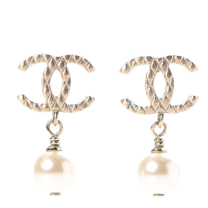 Chanel Quilted Pearl CC Drop Earrings Gold 1 of 4
