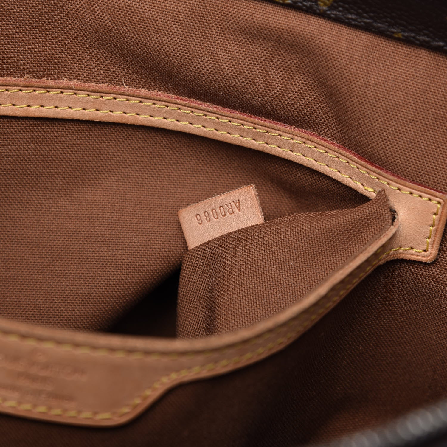 Louis Vuitton Monogram Cabas Mezzo 9 of 10